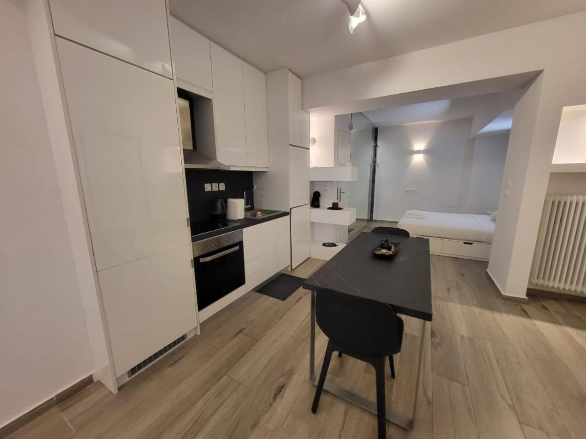 Apartment Near The Center Of Glyfada Atenas Exterior foto
